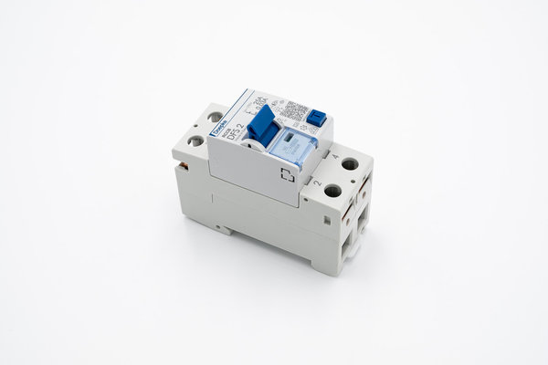 Egutec FI-Schalter 2P 25/0,03A (Fehlerstromschutzschalter)